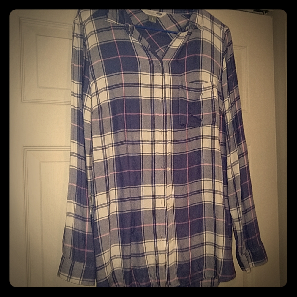A blue, white, and pink flannel